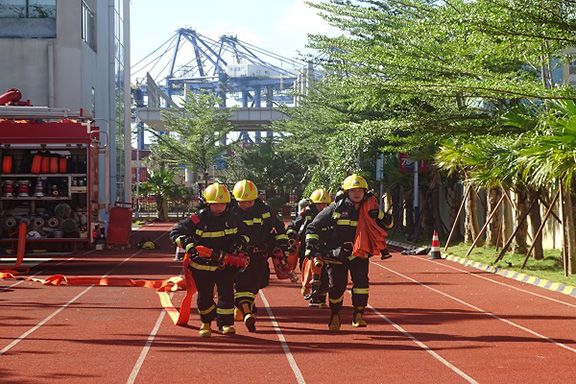 洋浦消防扎实开展高层建筑火灾扑救整建