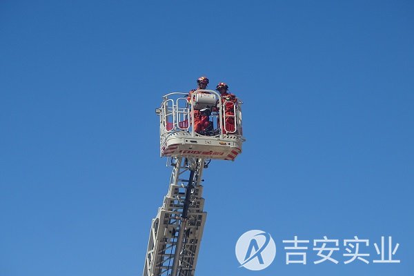洋浦消防扎实开展高层建筑火灾扑救整建制训